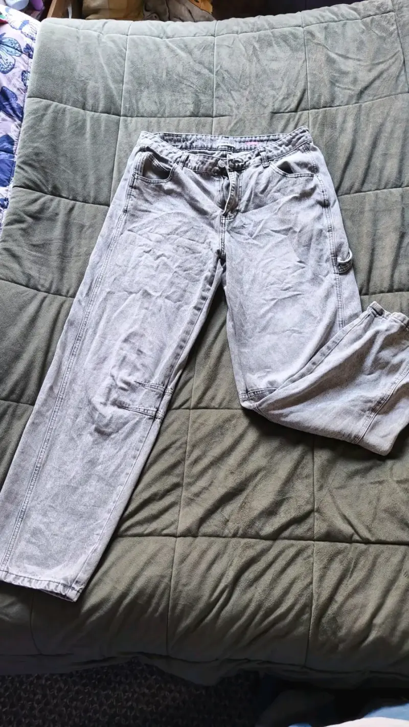 Pantalones de mezclilla gris claro para mujer - 1