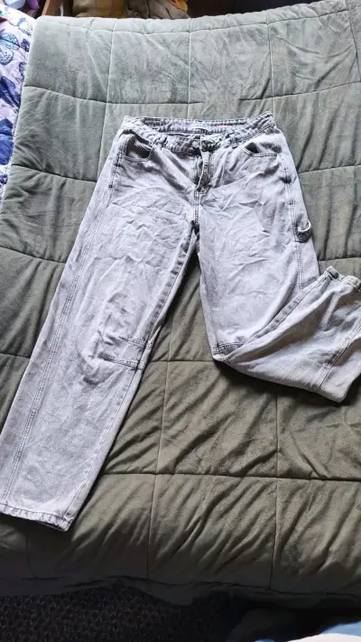 Pantalones de mezclilla gris claro para mujer - miniatura 1