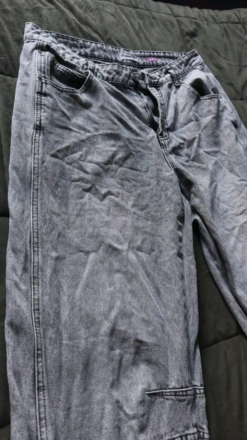 Pantalones de mezclilla gris claro para mujer - 2