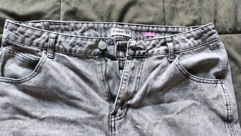 Pantalones de mezclilla gris claro para mujer - 3