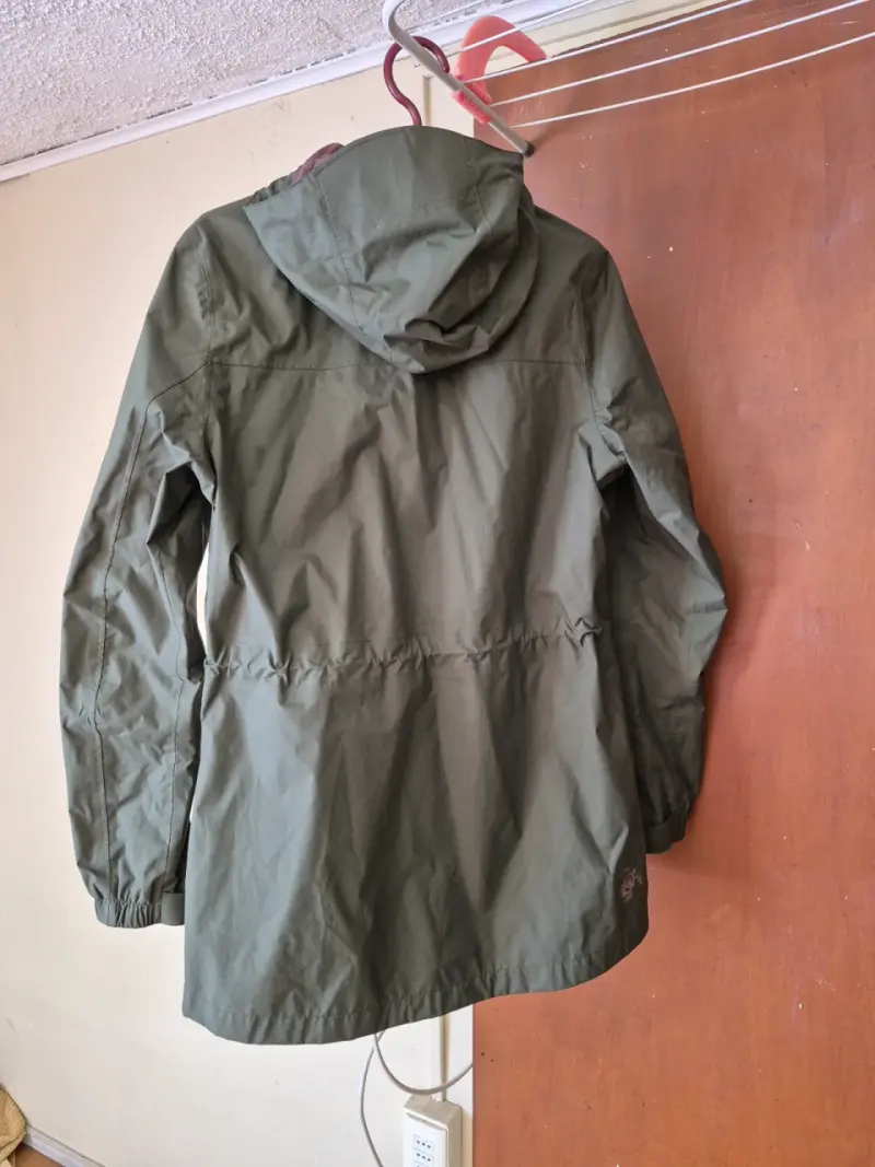 Chaqueta impermeable verde Haka Honu - 2