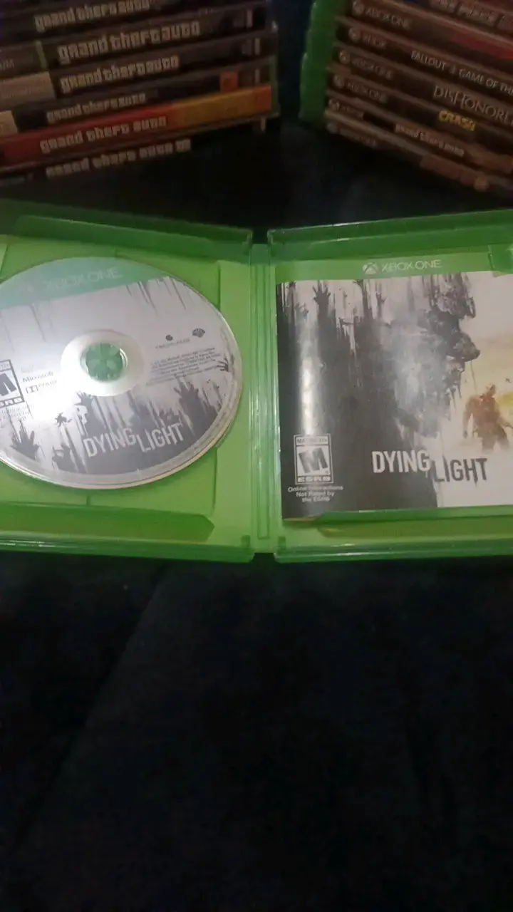 Juego Dying Light para Xbox One en buen estado - 2