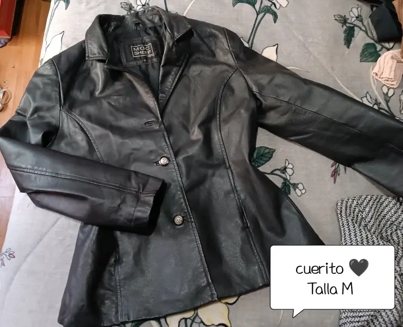 Chaqueta de cuero negra para mujer talla M