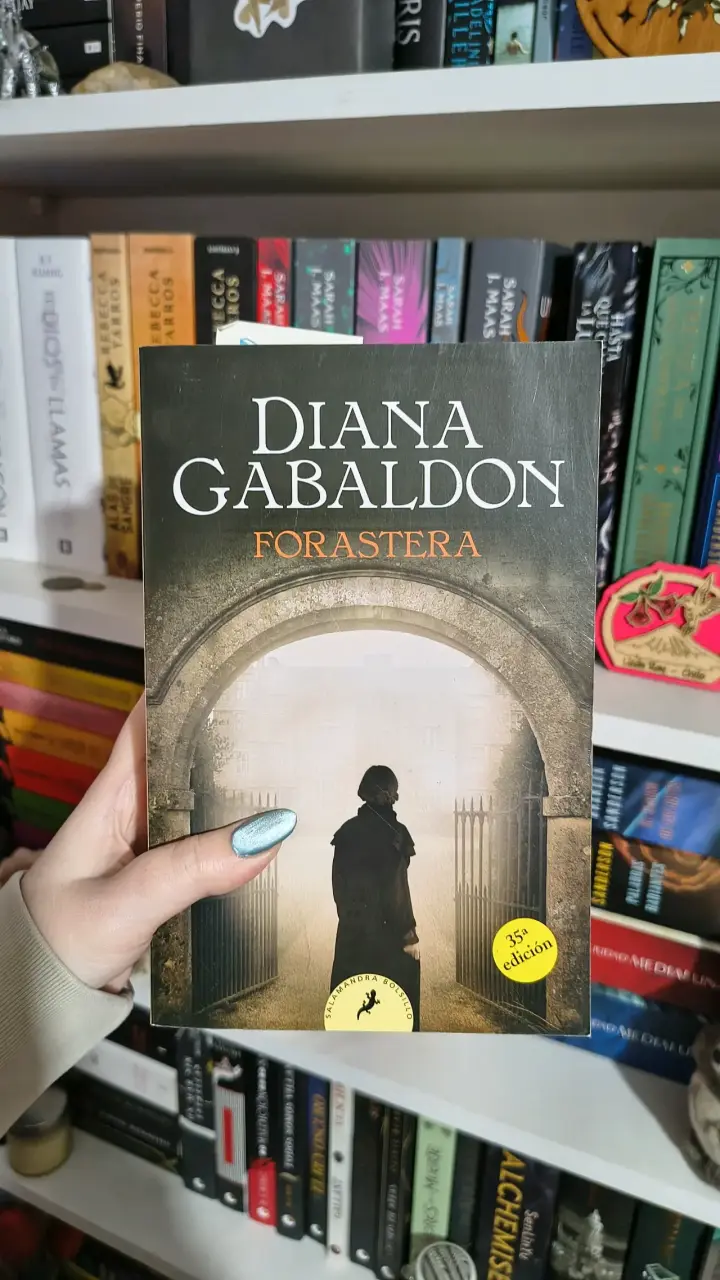 Libro 'Forastera' de Diana Gabaldon, original - 1