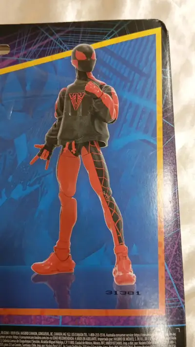 Figura de acción Miles Morales Spider-Man Legends - miniatura 4