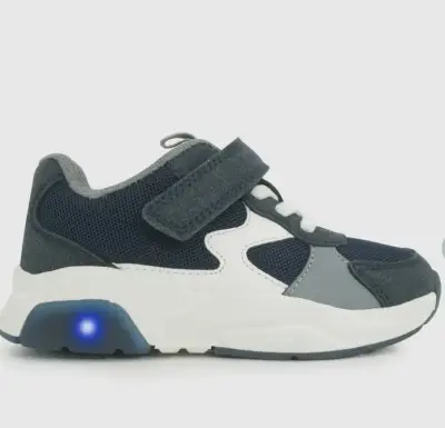 Zapatillas deportivas para niños con luces LED - miniatura 1