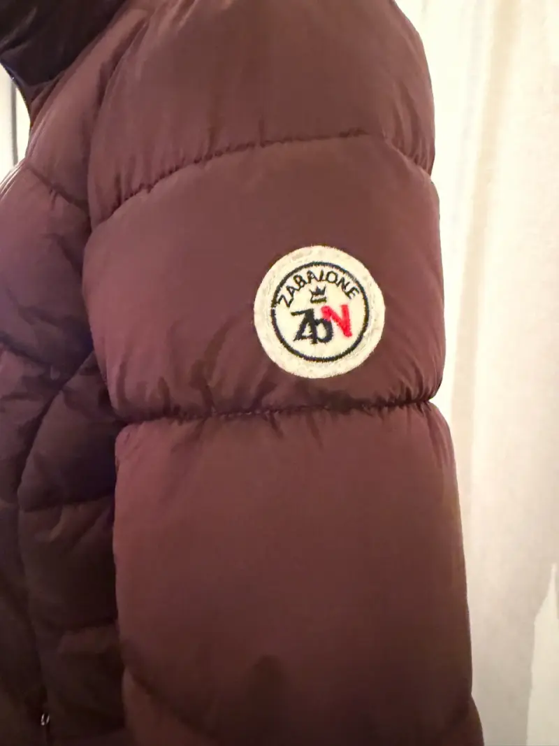Chaqueta acolchada burdeos para invierno - 3