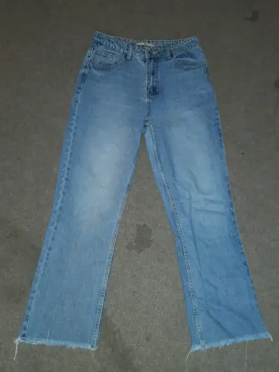 Jeans de mezclilla azul para mujer - miniatura 1