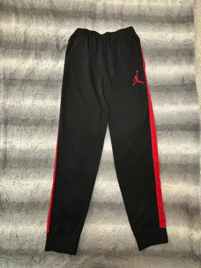 Pantalones deportivos Jordan negros - miniatura 1