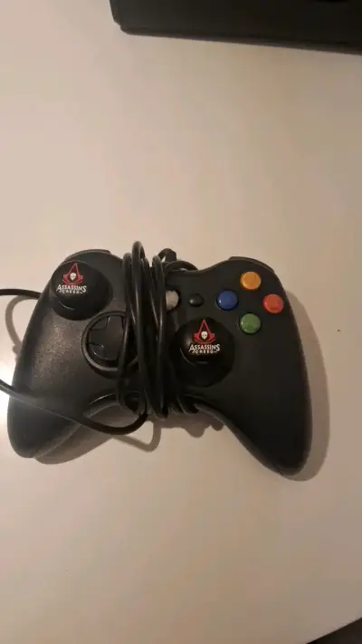Consola Xbox 360 con accesorios incluidos - miniatura 3