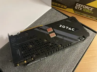 Tarjeta gráfica Zotac GeForce GTX 1080 Ti - miniatura 1