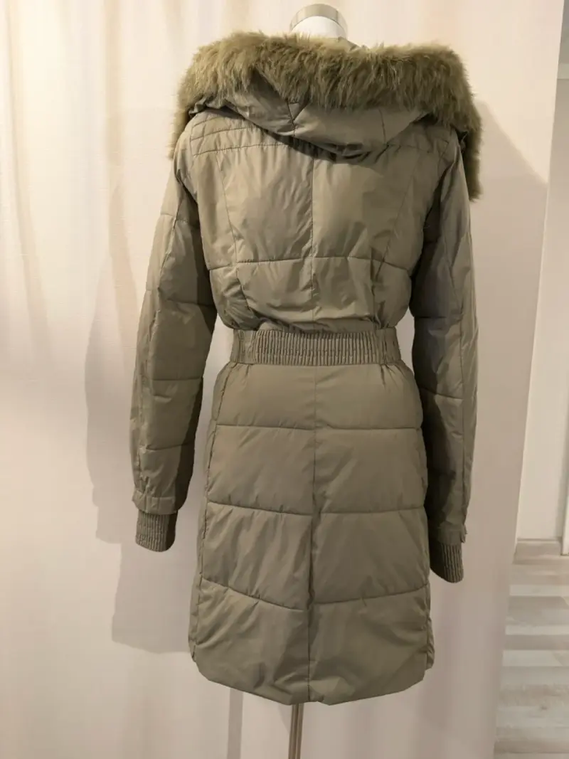 Parka larga acolchado con capucha y cinturón - 3