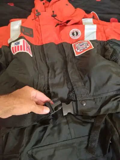 Chaqueta de cuero para moto Dainese negra y mas - miniatura 3