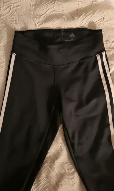 Leggings 3/4 deportivos negros Adidas XS - miniatura 1