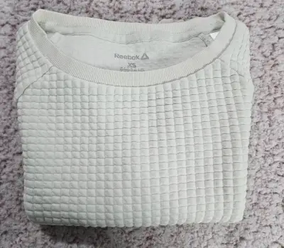 Polerón Reebok blanco texturizado para mujer - miniatura 1