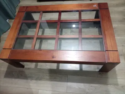 Mesa de centro de madera y vidrio estilo moderno - miniatura 1