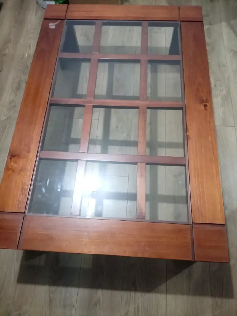 Mesa de centro de madera y vidrio estilo moderno - 2