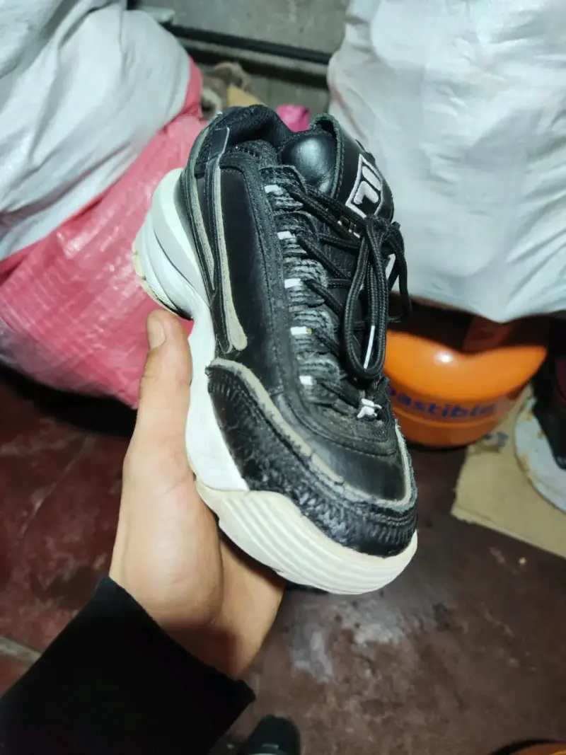 Zapatillas Fila negras talla 38 - 5
