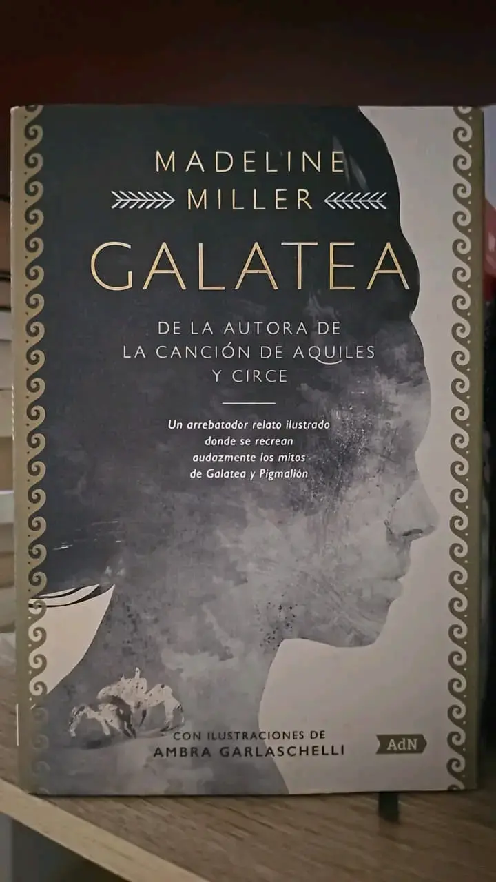Libro 'Galatea' de Madeline Miller con ilustraciones