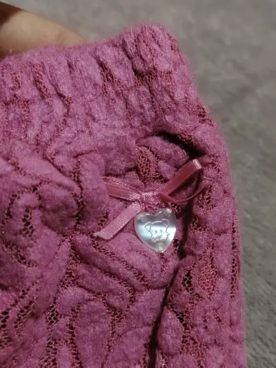 Conjunto de bebé blanco y rosado con diseño floral - miniatura 4