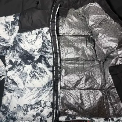 Chaqueta The North Face estampado montaña talla M - miniatura 3