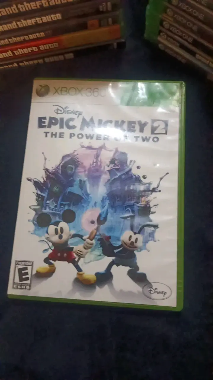 Epic Mickey 2 para Xbox 360 en buen estado - 1