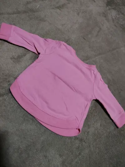 Polera infantil con diseño de ratón y lentejuelas - miniatura 3