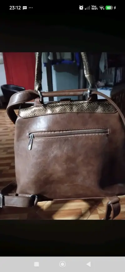 Bolso de cuero marrón con múltiples compartimentos - miniatura 2