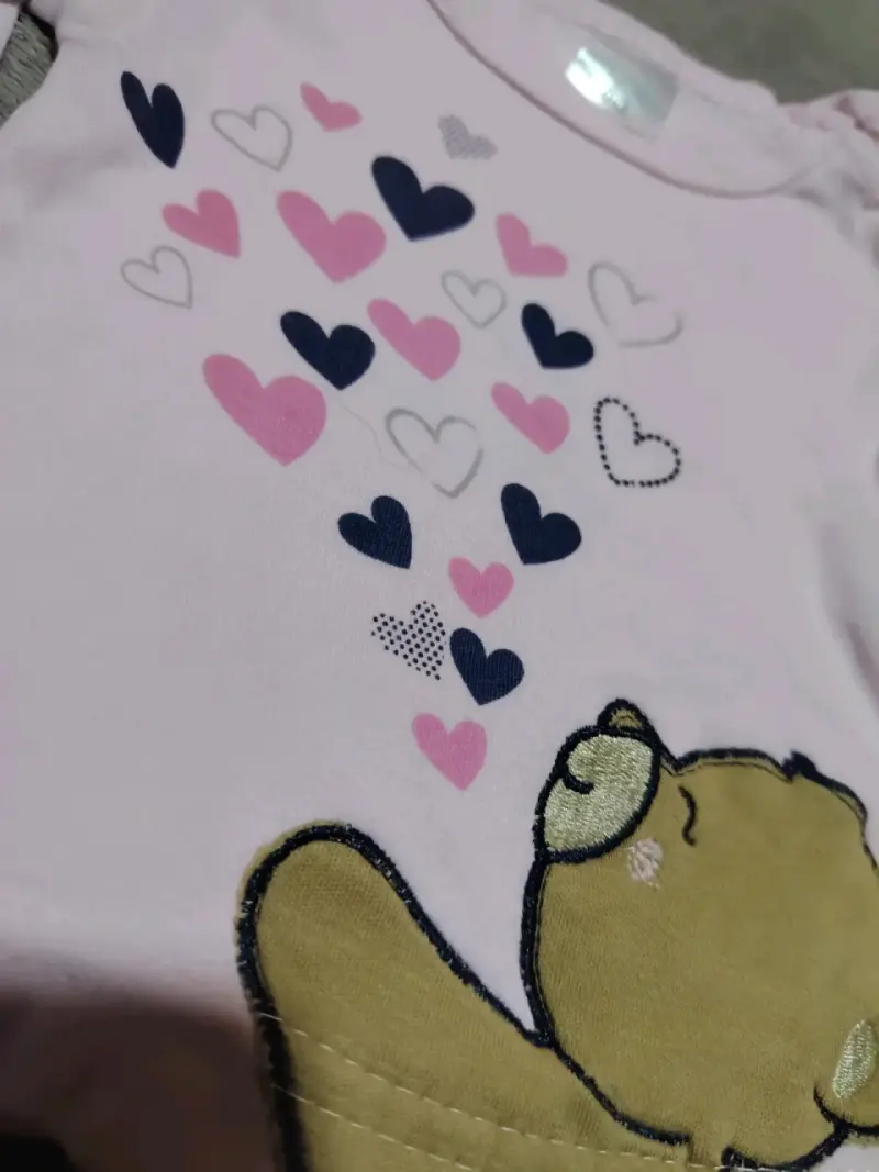 Polera manga larga para niña con diseño de oso - 3