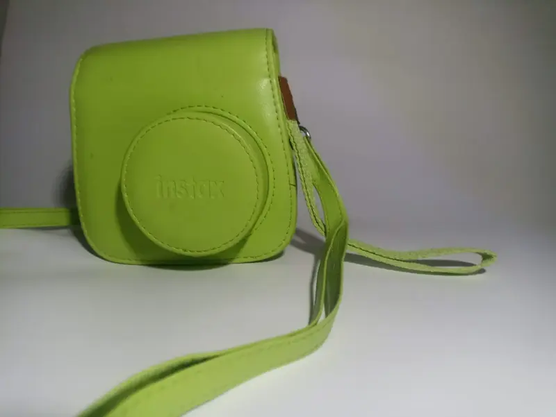 Cámara instantánea verde Instax Mini 9 con funda - 3