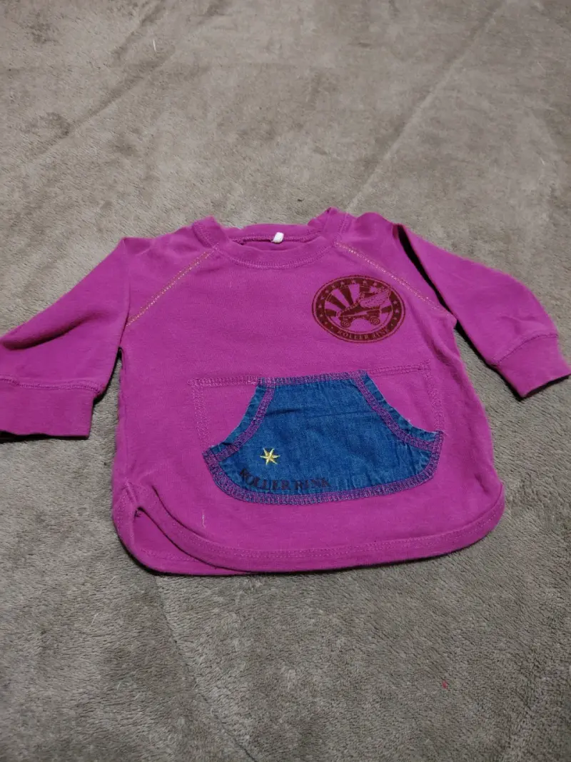 Polerón infantil morado con bolsillo denim - 1