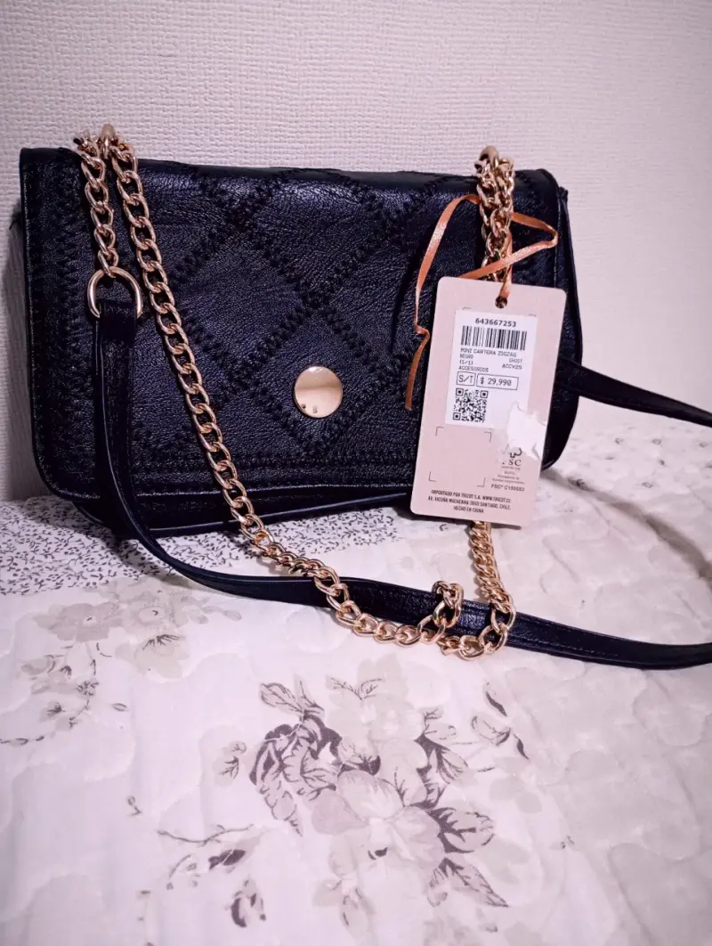 Cartera de cuero negra con cadena dorada Ghost - 4
