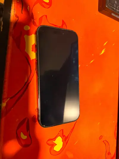 iPhone 14 Pro en buen estado - miniatura 2