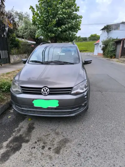 Volkswagen Suran 2011 con detalles - miniatura 2