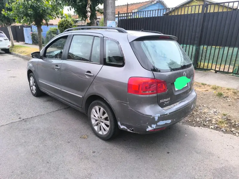 Volkswagen Suran 2011 con detalles - 4