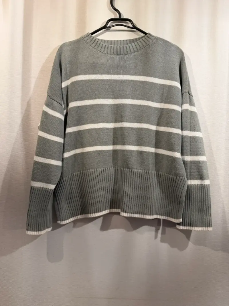 Suéter de rayas verde pastel y crema para mujer - 3