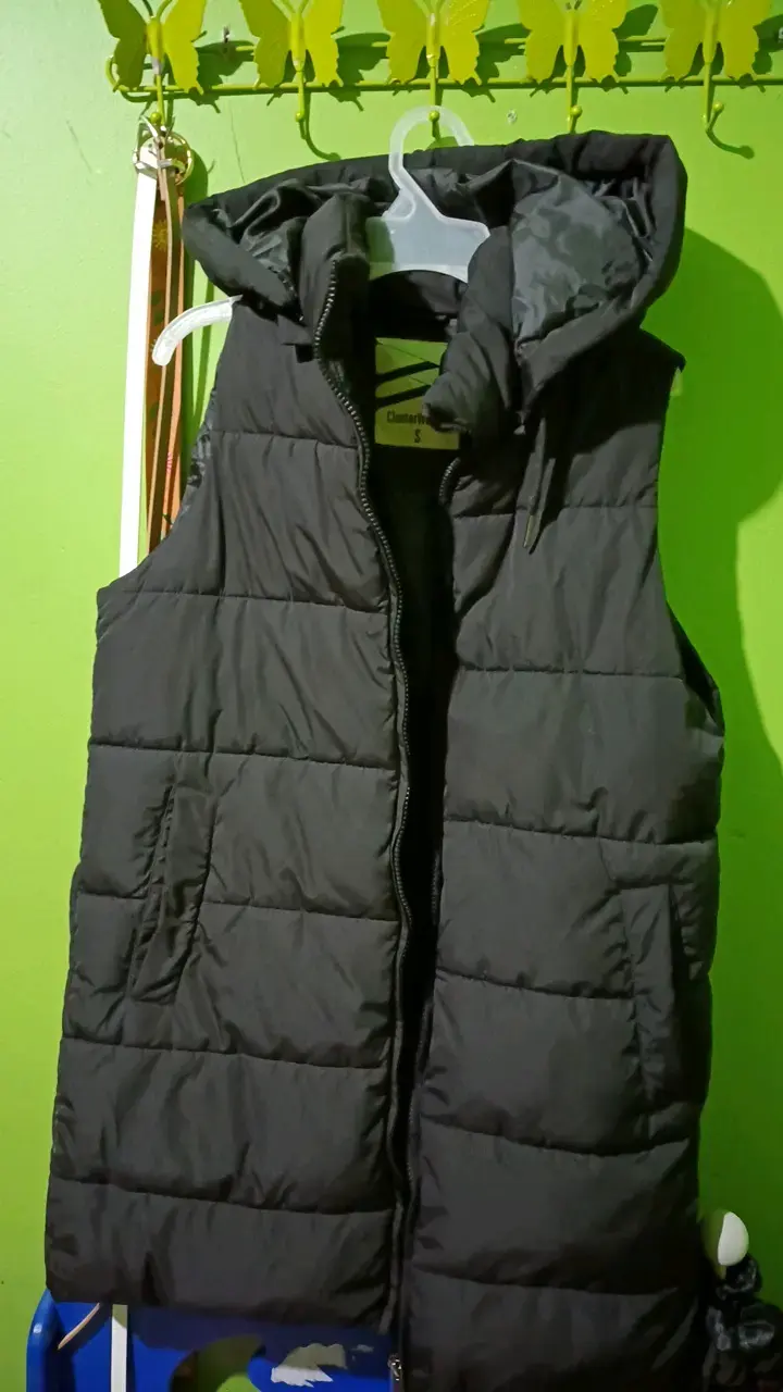 Chaleco acolchado negro con capucha para hombre - 3