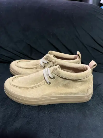 Zapatillas casuales beige Old Navy para niño - miniatura 1