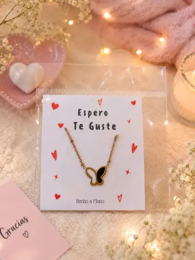 Collares con dije de cerezas y de mariposa - miniatura 2