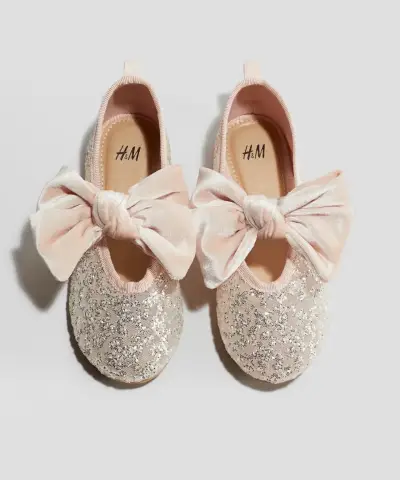 Zapatos ballerina H&M con lazo rosa y brillos - miniatura 1