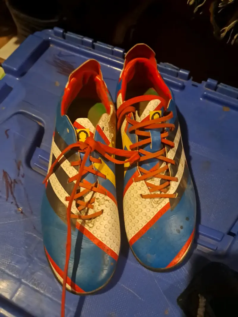 Zapatillas de fútbol multicolor para hombre