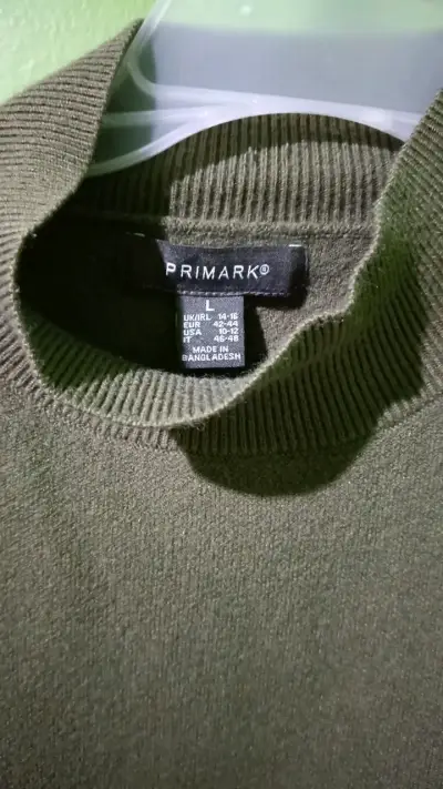 Suéter verde oliva Primark con cuello alto - miniatura 2