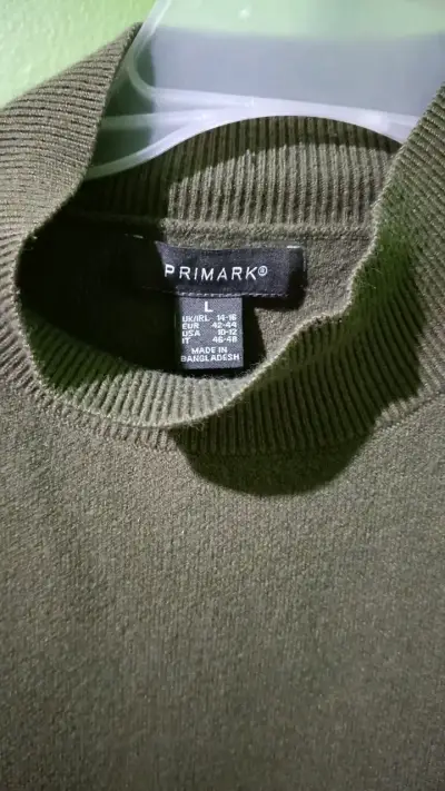 Suéter verde oliva Primark con cuello alto - miniatura 3