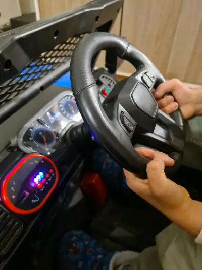 Camioneta a Batería Raptor-Batería 12 Volt. - miniatura 5
