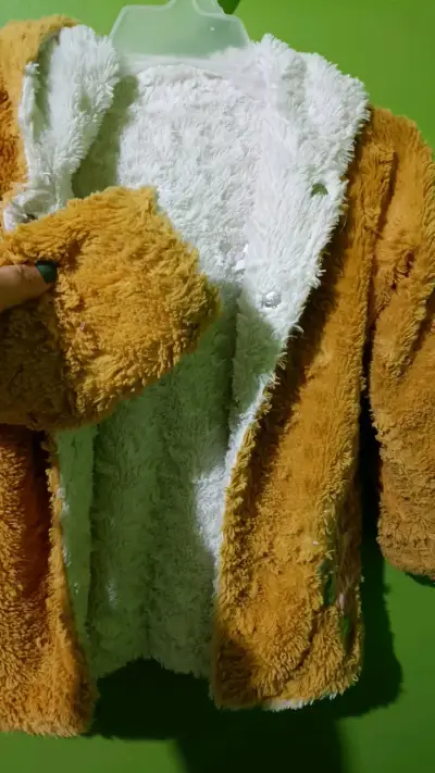Chaqueta de peluche para niños color mostaza - miniatura 2