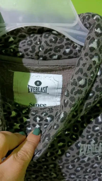 Polerón Everlast con estampado de leopardo - miniatura 2