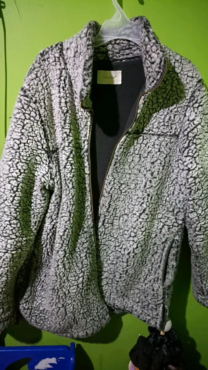 Chaqueta de lana gris para invierno - 1