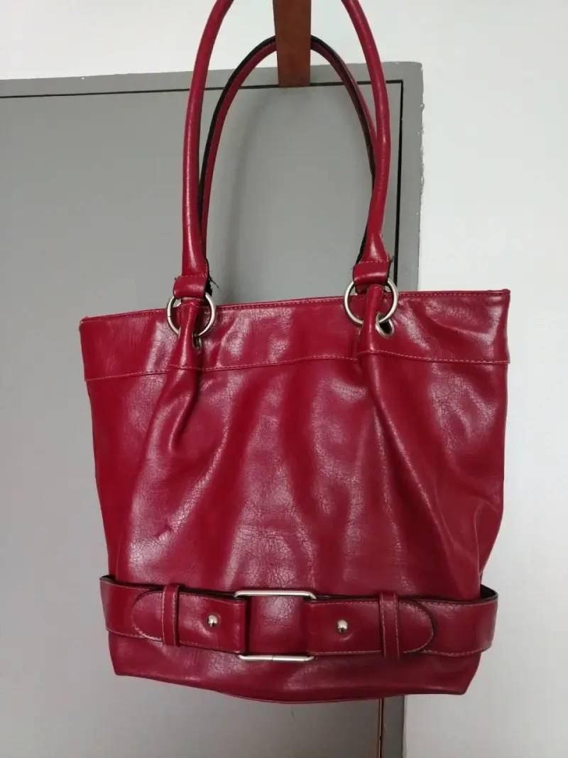 Bolso de cuero rojo con asas resistentes - 1