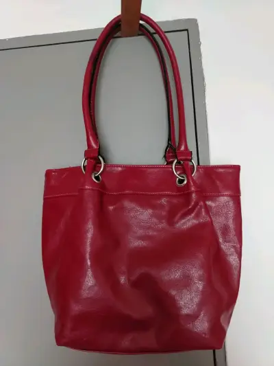 Bolso de cuero rojo con asas resistentes - miniatura 2