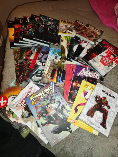 Colección de cómics Marvel y otros títulos populares - miniatura 1